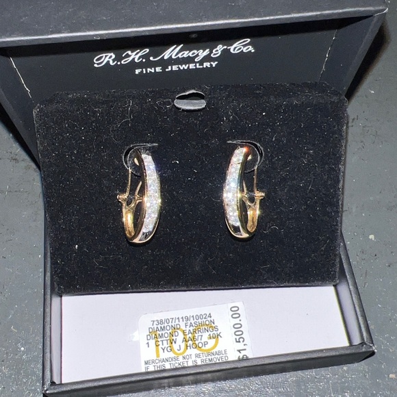 R.H Macy&Co fine jewelry diamond earrings - Picture 3 of 15